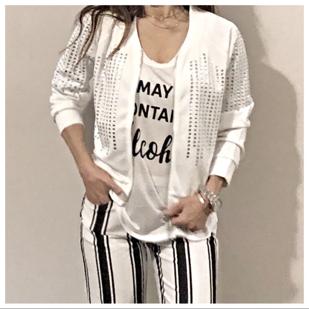 ✨LAST ONE SALE✨white embellished jacket - Picture 6 of 8